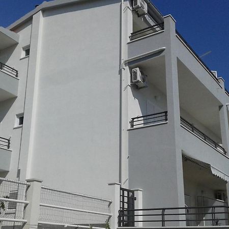 Apartments Josip Baška Voda Exteriör bild
