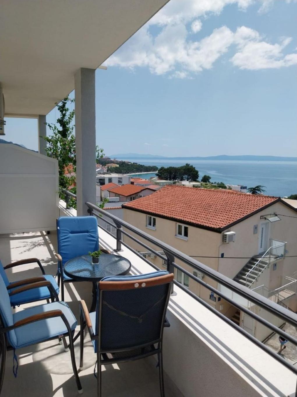 Apartments Josip Baška Voda Exteriör bild